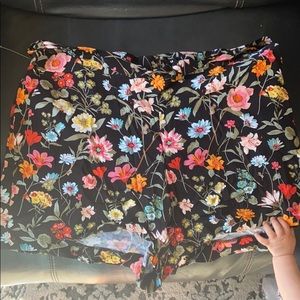 Loft floral shorts. NWT